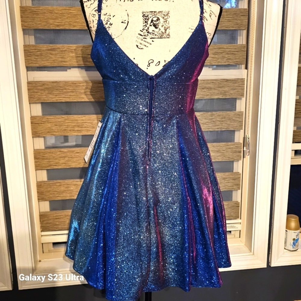 Juniors' Glitter-Knit Skater Party Dress - Picture 4 of 13
